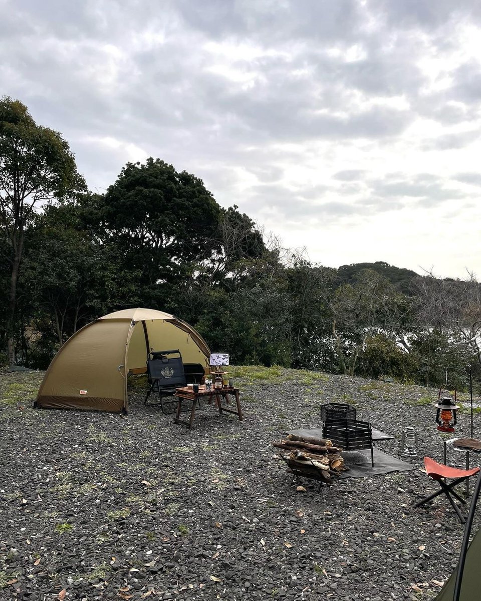 jayemelbi's tweet photo. 日々のストレスや疲れを
キャンプに行って自然を感じながら
飲んで食べて、解消！！って
#キャンプ #アウトドア #そとあそび #キャンプ飯 #キャンプで瓦そば #マルチグリドル #マルチグリドル料理 https://t.co/lASYn39IgM