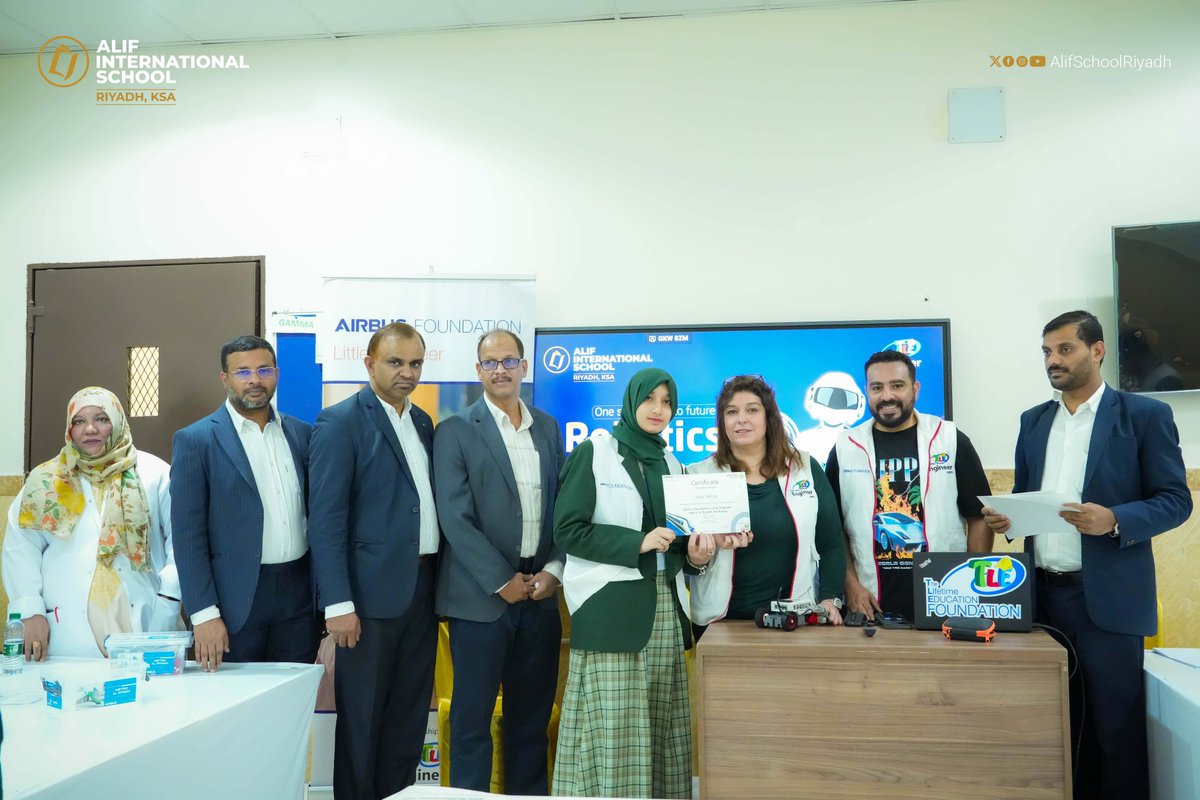 AlifSchoolRiyad's tweet image. Robotic Workshop at Alif International School! We partnered with the Airbus Foundation and the Little Engineer to host an exciting Robotic Workshop at Alif International School, Riyadh! 🤖📷
#RoboticWorkshop #AlifInternationalSchool #LittleEngineer #AirbusFoundation #STEM