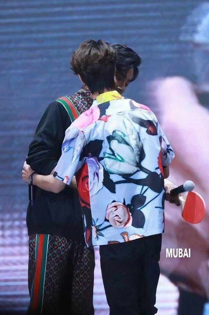 xinyijx's tweet photo. wang yibo and xiao zhan being the cutest  &amp; the most adorable couple. a very necessary thread https://t.co/VOxIVgBNlf