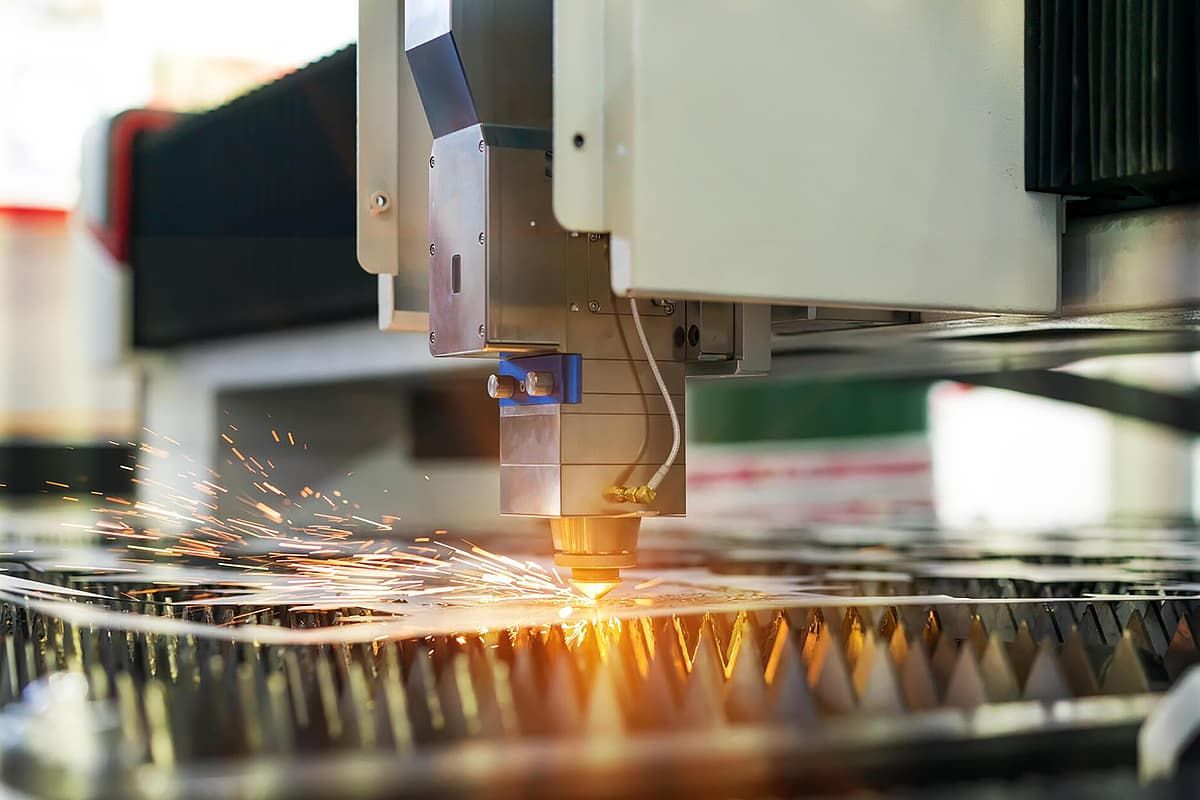 MachinemfgCom's tweet image. Share: 🚀 Revolutionize your laser cutting game: Discover the power of continuous laser cutting technology! ⚡

 🔗 buff.ly/3vZjjT9

#continuouslasercutting #lasercuttingtechnology #manufacturinginnovation #fabricationefficiency