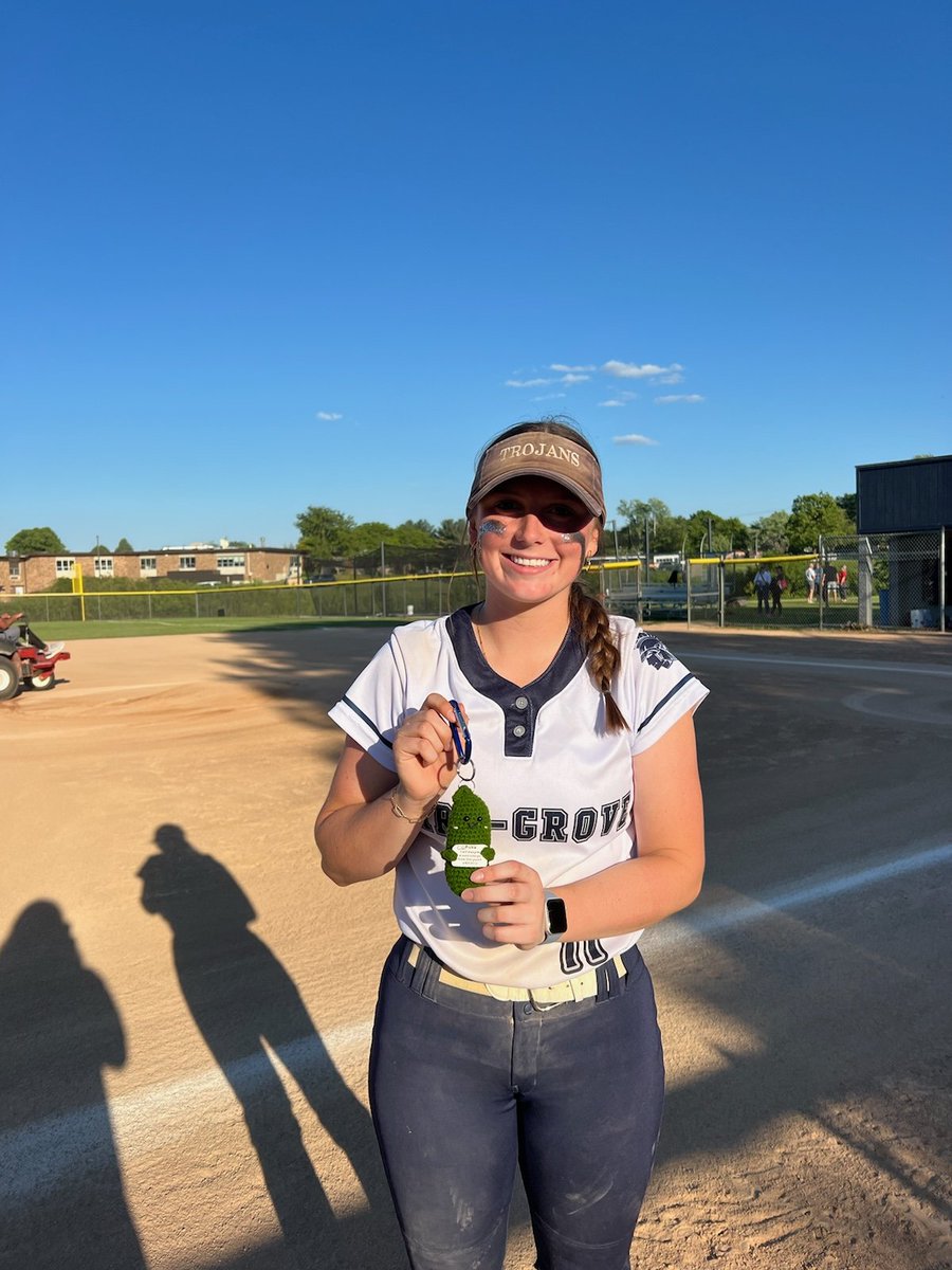 🚨Trojans win! 🤍💙Cary-Grove advances to the regional Championship at 11am on Saturday against Wauconda at Cary-Grove! 
Today Megan Koski received the Big Dill award for going 4-4 offensively today! Great patience at the plate! 🥎
#CGSBBigDill #WeBeCG