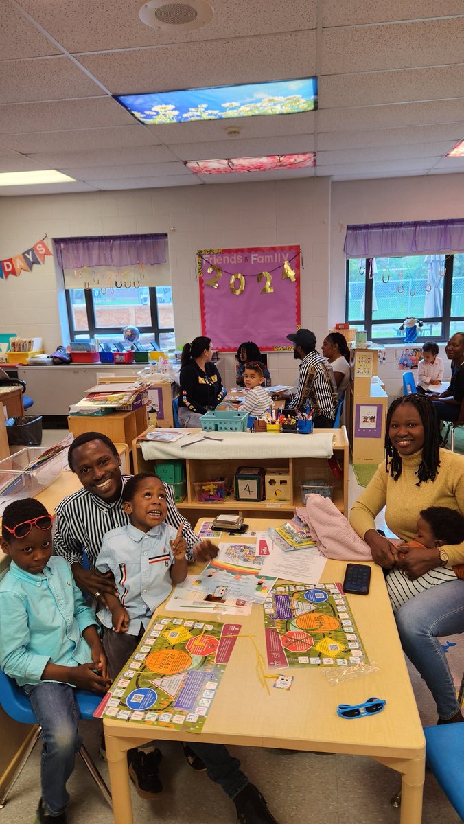 DawsonOrmanECH's tweet photo. We rolled out the red carpet for our final Family Engagement Day of the year! Preschool Prom!  10/10 HIGHLY RECOMMEND! @JCPSEARLY @BrumbackHeather https://t.co/rc8mQQ05Jv