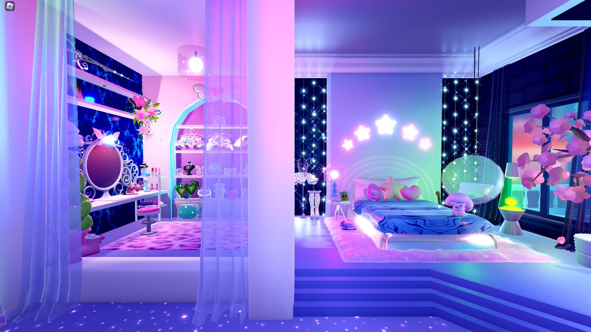 Welcome to my Royale High dorm! ⭐✨