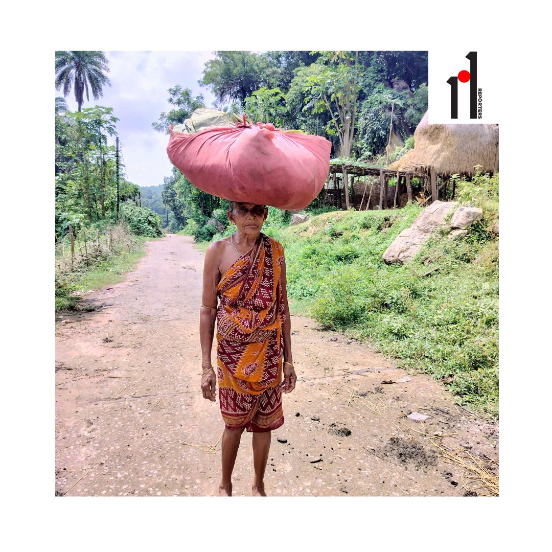 101reporters's tweet photo. Turning a new leaf, these Odisha women make eco-friendly practices a habit

They make siali and sal leaf plates and bowls, besides enforcing the ban on single-use plastic in their villages located in Nayagarh district

Read the full story by @PrativaGhosh to know more https://t.co/pIUJnBMV1V