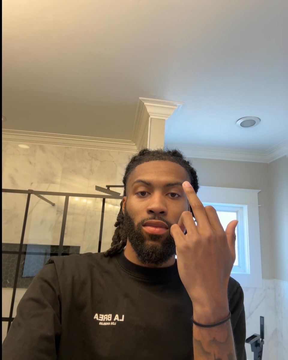 Sheluvpablo's tweet photo. Us Gemini’s forever gonna be the best sign https://t.co/P4U0NFzlPM
