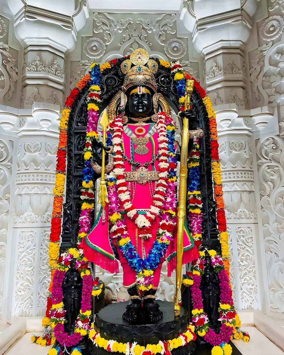 सुबह सुबह राजा रामचन्द्र के अद्धभुत अलौकिक दर्शन कीजिये रामभक्तों... 🙏जय जय श्री राम🙏