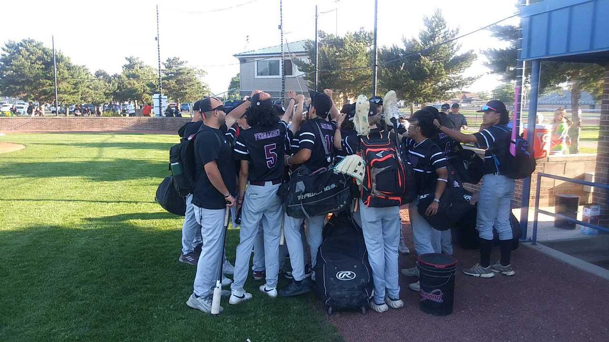 Season comes to an end today with a 8-2 loss to Reavis in regional semifinal. @Frank_221630 hit a 2-run HR in the effort while I. Rodriguez gave us a tough 5IP on the mound. Looking to raise the bar again next year as we continue to build. Thank you & good luck to our seniors!