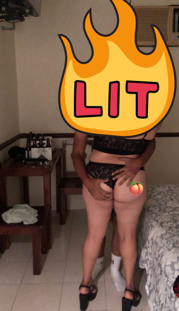 Duck2989's tweet photo. Hace meses cumplí la fantasía de cogerme a mi esposa con un amigo de 20 años fue la primera vez que tuve el placer y el orgasmo de tener esa sensación, desde esa fecha hemos estado tres veces con el y a ella le gusto que ahora buscamos single de buen ver, limpio y dotado. https://t.co/h9SpVU0qvs