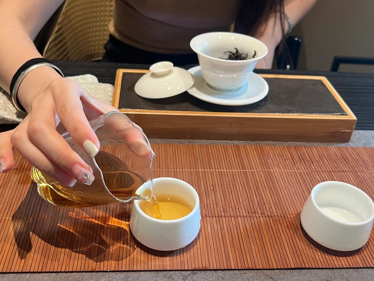 Ladyengineer7's tweet photo. 😒Throw away all your work and worries.
Drink tea with good friends, chat about work, eat, drink and have fun🥰 https://t.co/CIKHQBkO9Y