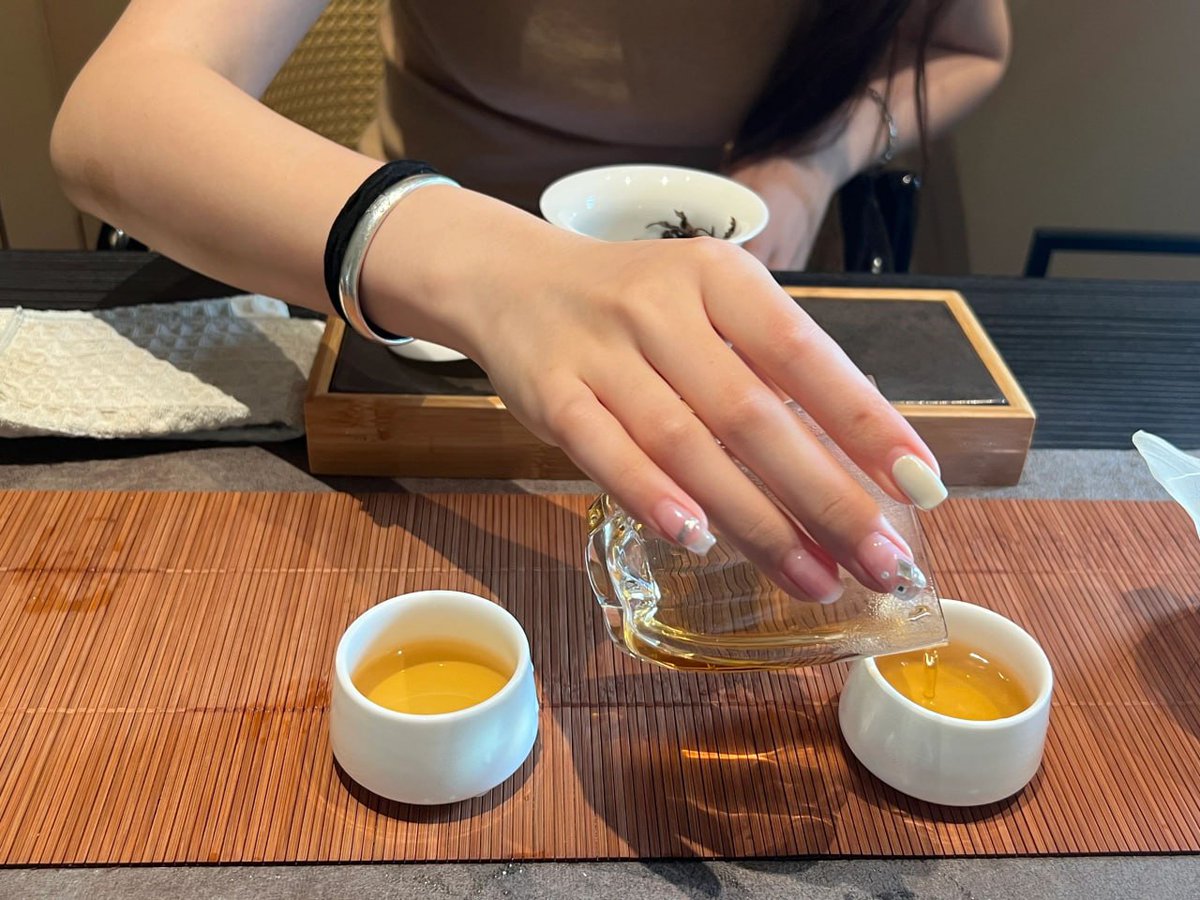 Ladyengineer7's tweet photo. 😒Throw away all your work and worries.
Drink tea with good friends, chat about work, eat, drink and have fun🥰 https://t.co/CIKHQBkO9Y