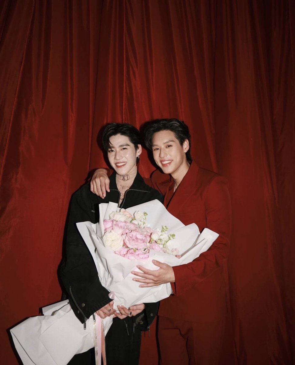 Veronica 🌵 tweet media