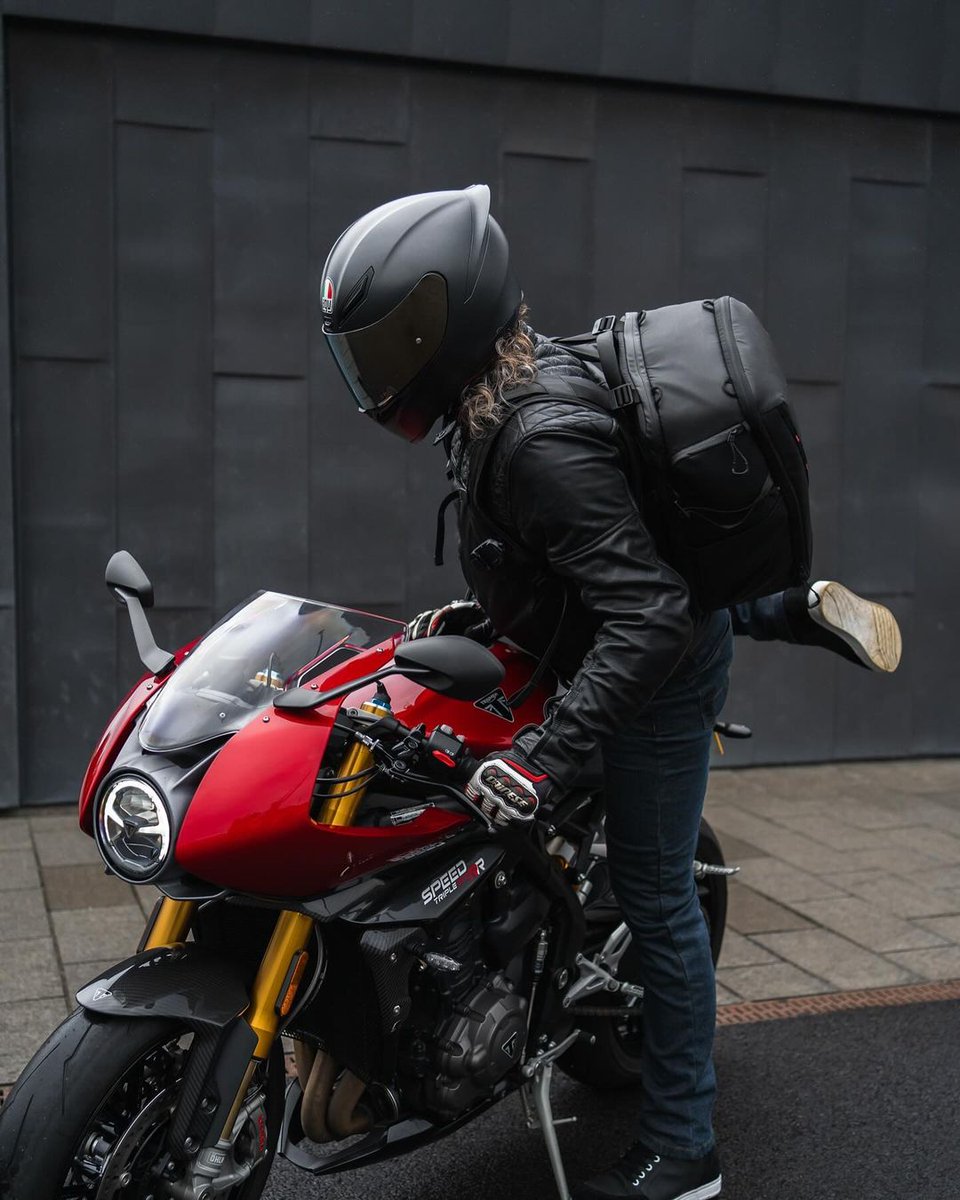PGYTECH_global's tweet photo. Experience every twist, turn, and engine roar with your gear perfectly packed in OneMo 2 backpack.
@coiacreative
#pgytech #onemo #backpack #travel #canon #dji #nikon #sony #fujifilm #leica #lumix #motorcycle https://t.co/b5MD4vQXRN