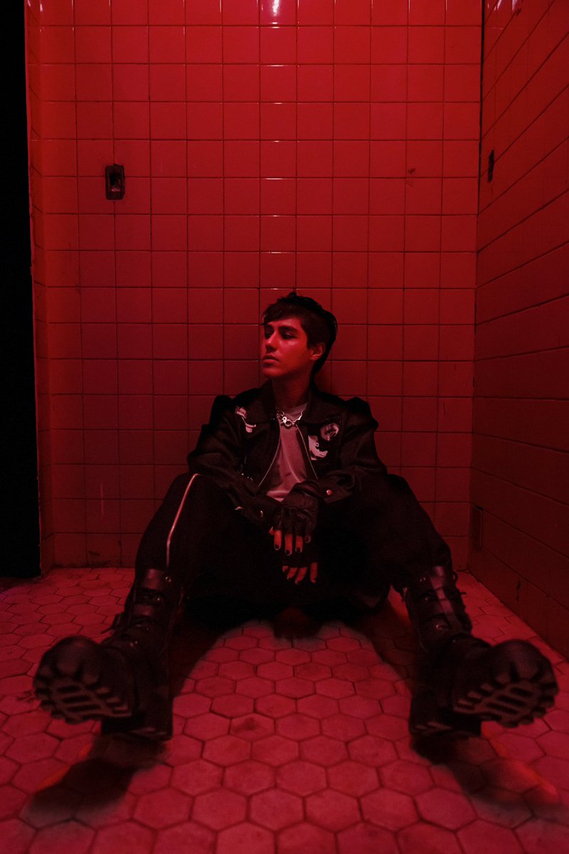 PIENSA, SIENTE, ESCUCHA Y CREA