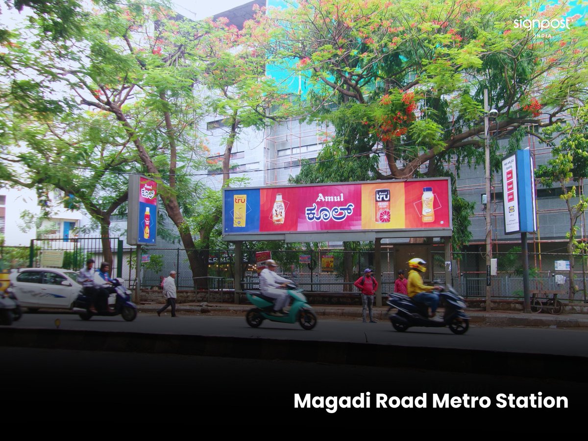 SignpostIndiaHQ's tweet photo. Amul standing out on our media assets with their transcendent approach to steal a little portion of your heart.
(2/2)
#amul #india #dairy #milk #advertising #ooh #brand #media #bangalore #signpostindia #SIGNSOFTomorrow https://t.co/cNjb443AiA