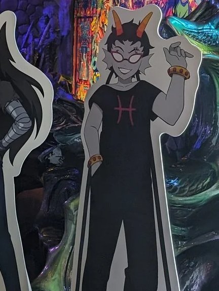 anyone has a High Res render PNG of the Fullbody Meenah from the Requiem Cafe?