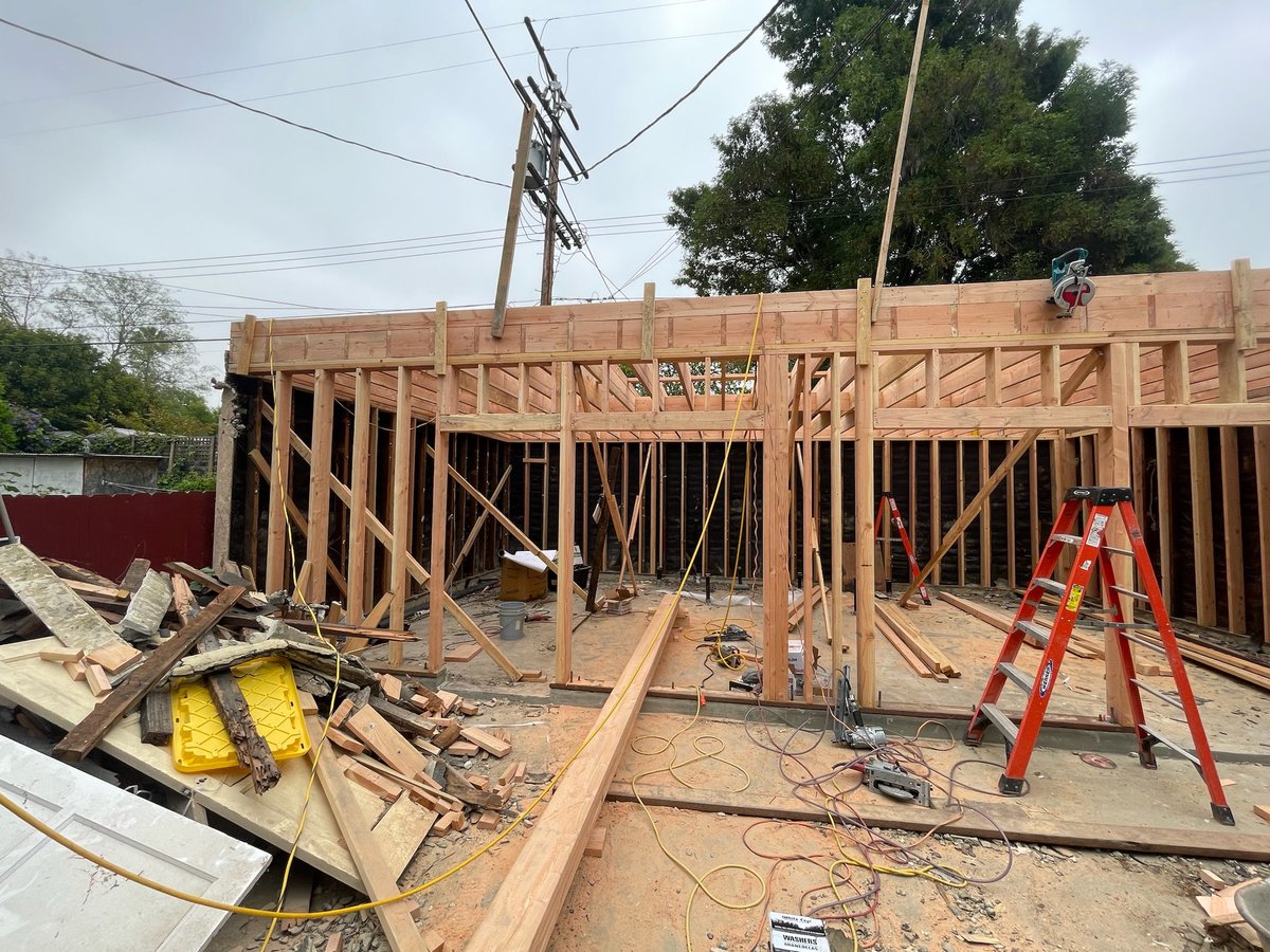 SoCalMultikid's tweet photo. Framed up on 3 different projects. 3 different cities. 

1. 2 units - each 1 bed above a newly built 4 car garage. 

2. 2 units - studios. Garage conversion. 

3. 1 unit - Ground up - 2 bed 2 bath. https://t.co/v81uTTdi9l