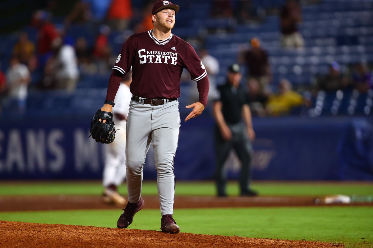 HailStateBB's tweet photo. That winnin’ feeling 

#HailState🐶 https://t.co/iAuS6zseOH