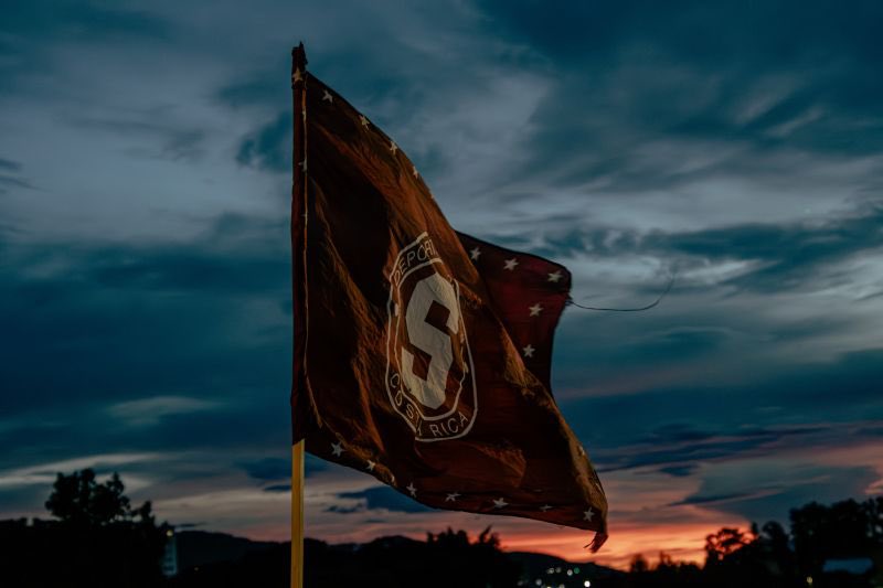 MÁS MORADO QUE AYER PERO MENOS QUE MAÑANA.

TE AMO DEPORTIVO SAPRISSA, VAMOS POR EL TETRA💜🤍 

ESTO LO SACAMOS TODOS JUNTOS CUESTE LO QUE CUESTE.