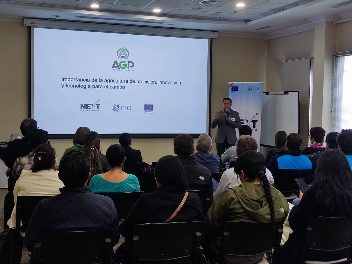 AGP realizó la presentacion de la plataforma geofertilidad de NEXT Ecuador, la cual beneficiará  a productores de pitahaya del cantón Palora🙌, esta herramienta  permite a los productores acceder de manera práctica a un plan de fertilización automatizado por geolocalización