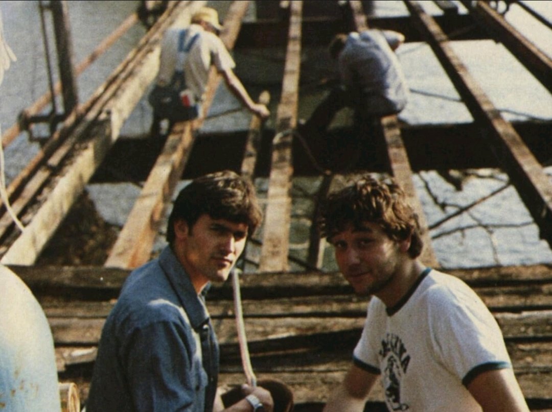 The Evil Dead (1981) Behind the scenes 📸 Bruce Campbell, Sam Raimi