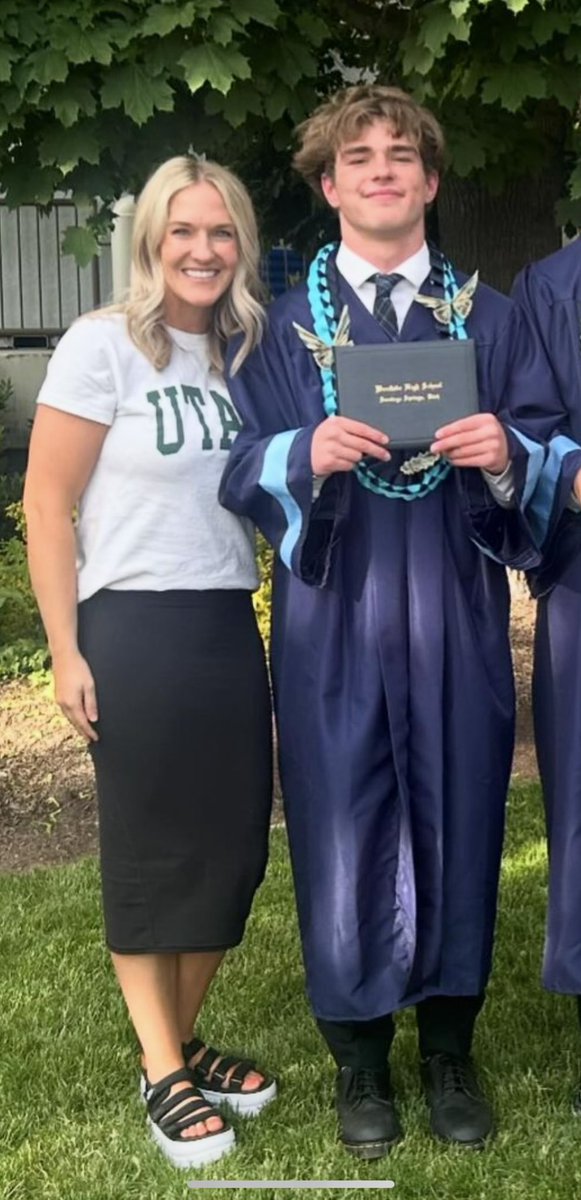 Class of 2024 WR Peyton Barclay with his Mother Crystal! Peyton will be serving his LDS Mission in Scotland/Ireland this Fall, congrats!

#BLEEDBLUE