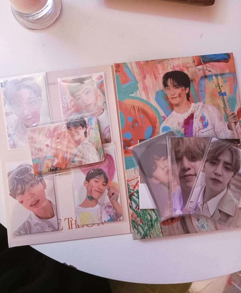 lilalogyuboo's tweet photo. my pulls for the fts carver and weverse 🩷 sparksss
grabeee! first time ako uwian ni mingyu sa poca and si chan pa nakuha ko sa cover 😫🥹 kilig!!! #daelymails https://t.co/JOy3v4UVf6