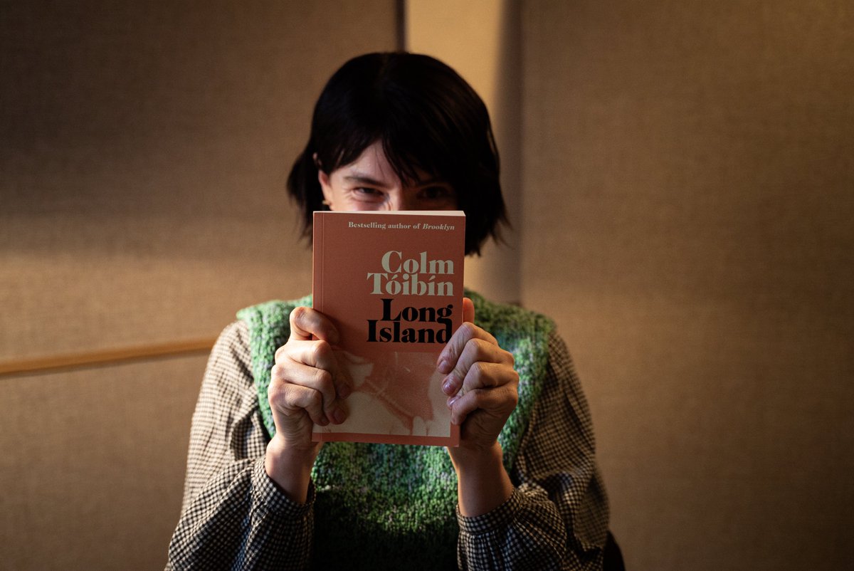 The audiobook of LONG ISLAND by Colm Tóibín is narrated by Oscar-nominated actor Jessie Buckley, check out a snippet here 🎧 youtube.com/watch?v=cDpqLA… Get your copy 👉 panmacmillan.com.au/9781761562334