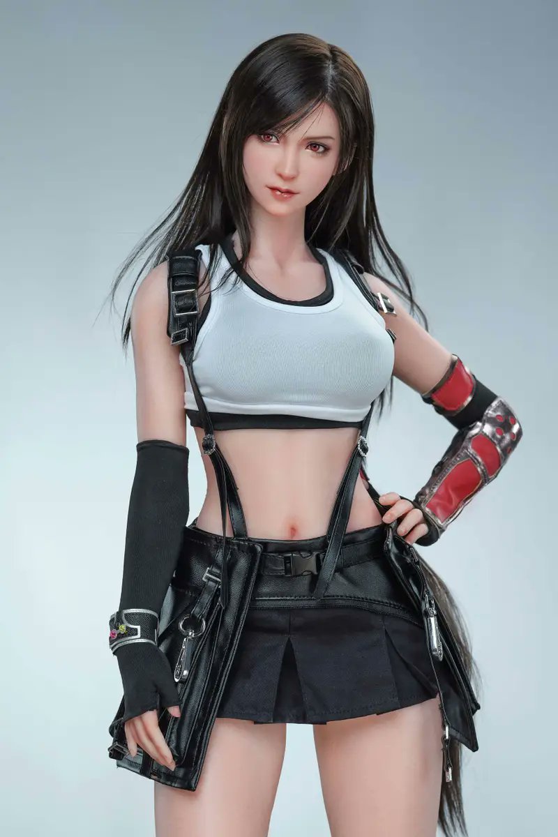 ティファ シームレス フィギュア ドール SGD STUDIO の Tifa、届いたよ報告をリプに頂いておりますが 「服が