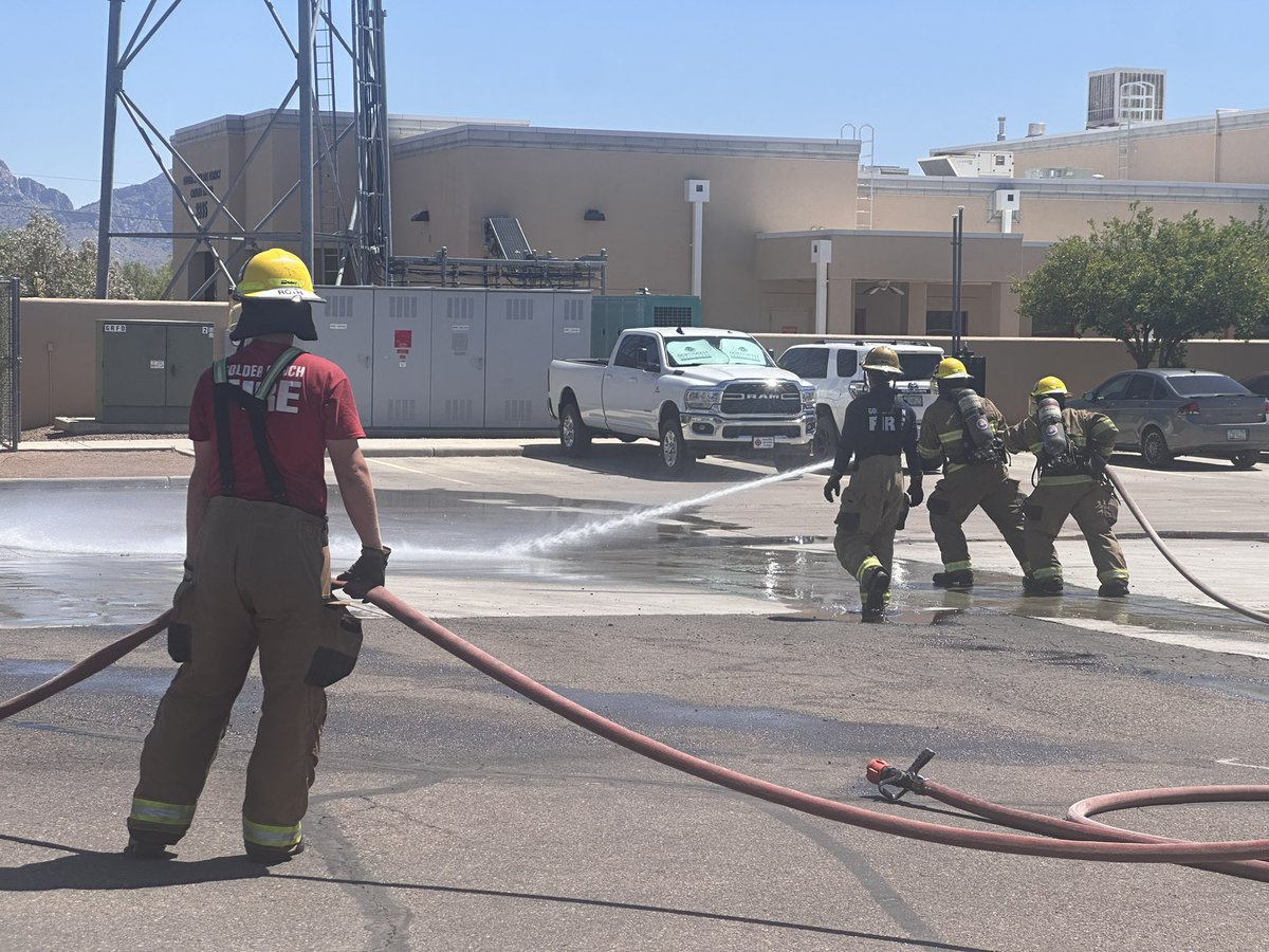Golder Ranch Fire tweet media