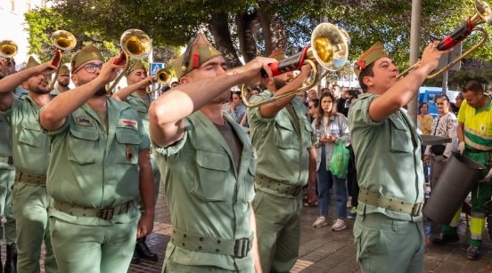 @PlataformaMill1 #MillánAstray, #BuenosDías.
Que el sonido de nuestras trompetas no sólo nos mantenga despiertos, sino también amenice nuestro día y sus acciones con la música #legionaria de nuestra #BandaDeGuerra.
#Legión #LaLegión