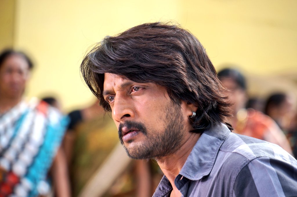 Yella Rls Date & Update Mele Update Kodtidare, Inna 2 Month Adre 2 Year Aagute VR Release Aagi 😔..

Once BigBoss Host #KicchaBOSS Said 1 Movie/Year But Now 2 Years Agta Bandru Movie Rls Doubt Aagide 🥺..

@KicchaSudeep Sir 👏..
#KicchaSudeep #MaxTheMovie