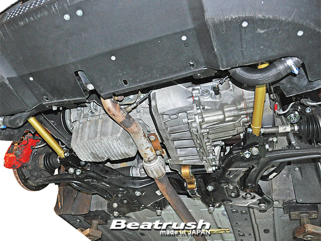 LAILE_BEATRUSH's tweet photo. 【新製品案内】
ABARTH 595 (312141) 用パーツの発売！！

◆ フロントパフォーマンスバー
￥36,300-（本体価格 ￥33,000-）
フロントロアアーム部の剛性を上げトラクションの向上とコーナー進入時のステアリングレスポンスを向上させます。

https://t.co/bQQjBE1ixi
https://t.co/7DZndWjAs4 https://t.co/AZGuqvkn1i