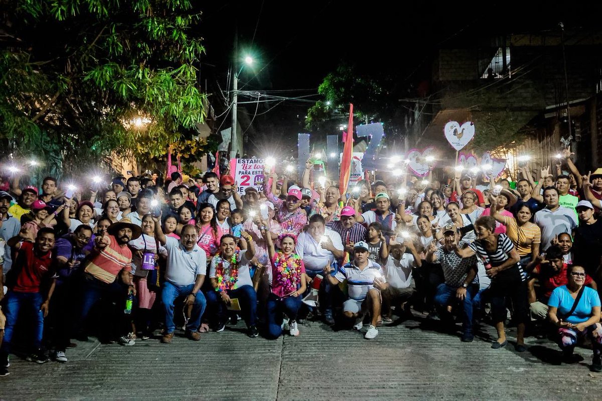 LizetteTapiaC's tweet photo. Hoy Zihuatanejo es una mejor ciudad para vivir pero aún merece más, más desarrollo, crecimiento, educación, inclusión, trabajo y bienestar para todos.

Y voy a trabajar día y noche, incansablemente para que se sientan orgullosos de vivir en esta ciudad. ✨

¡Gracias 12 de Marzo! https://t.co/I6m9VOvtMm
