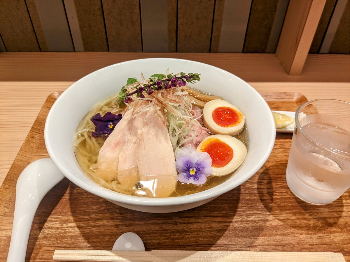 ip84's tweet photo. 太閤ラーメンで冷やしらーめんはじまってました
出汁が美味しいところの冷やしは美味しいですね
見た目も美しくて👍 https://t.co/nHFoZvLtSK