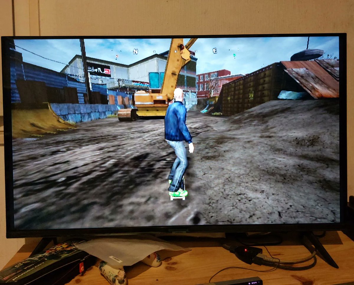 PatMiner2b's tweet photo. Tony Hawk's Proving Ground version Nintendo Wii sur ma TV 4K de chez Samsung (43 pouces). Pour l'instant j'aime bien ce jeu.
#tonyhawk #tonyhawkproskater #tonyhawkgames #activision #nintendowii #nintendowiigames #wii #wiimote #wiigames #wiigame #samsungtv #Samsung #samsungtv4k https://t.co/YxRy8G2MGd