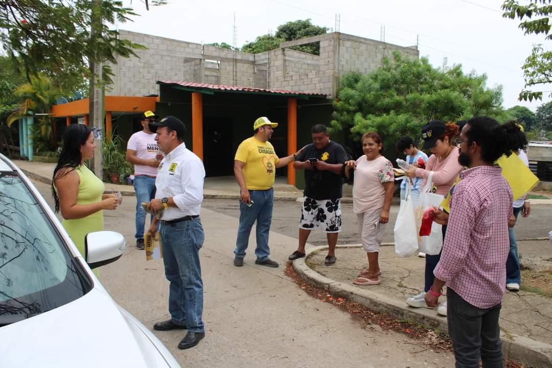 Alcides_Mena's tweet photo. Alegre de saludar y reencontrarme con muchas amig@s de Huasteca 2a.  Hago mías las demandas prioritarias de la comunidad.
Desde el Ayuntamiento de Centro la solucionaremos.

Gracias a mi amiga Neli Garcia por él recibimiento y a todo el equipo por su acompañamiento.
Vota PRD. https://t.co/L651gNXdDu
