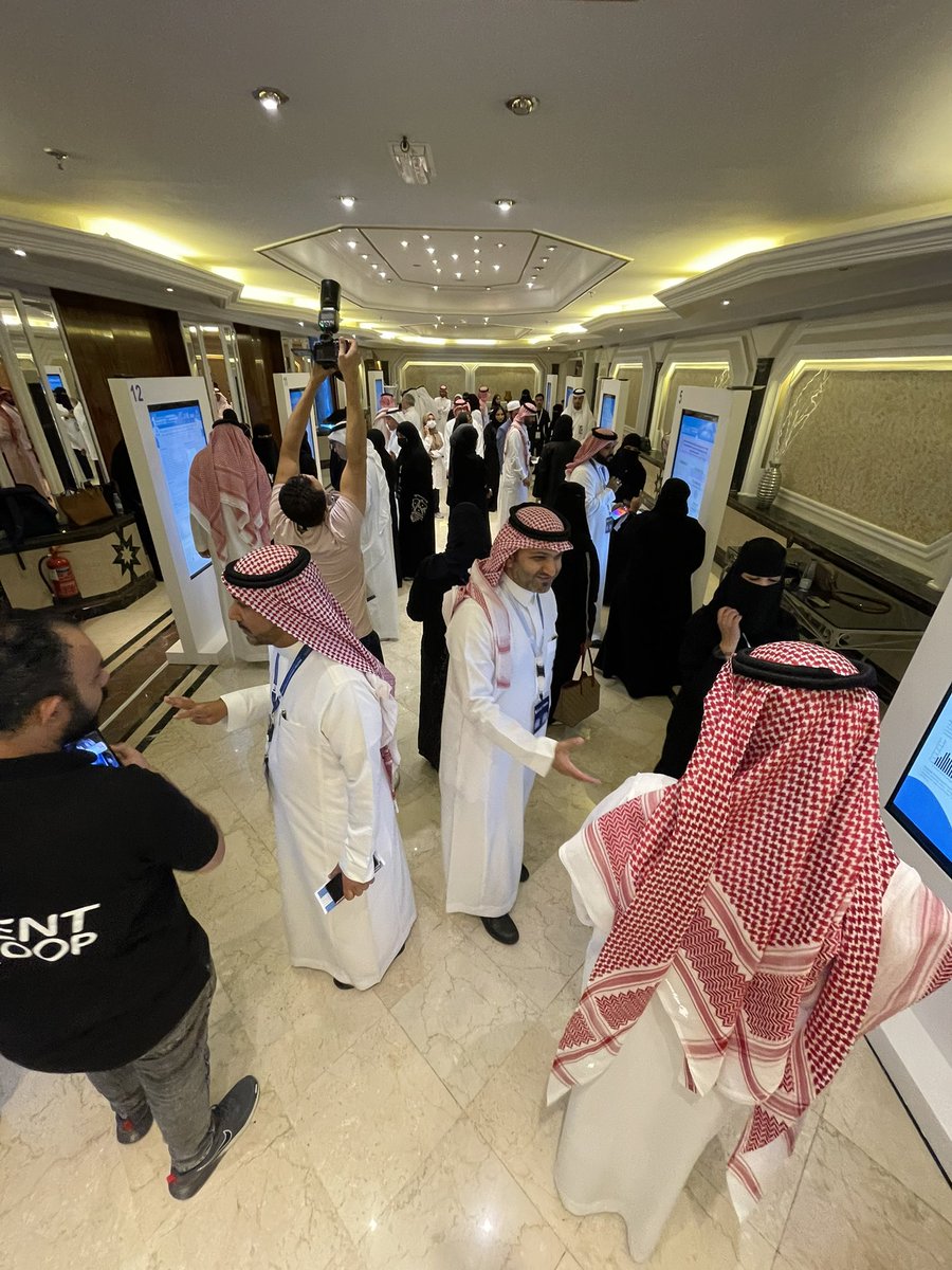 جانب من مشاركتنا في المؤتمر الدولي الأول للتشخيص والطب المخبري لـ #تجمع_مكة_المكرمة_الصحي <a href="/Anwar_Hashem/">Anwar Hashem</a> <a href="/ab_wesam/">Prof. Wesam Abdulaal.</a> <a href="/AB_Algaissi/">Abdullah Algaissi</a> <a href="/VIU_kfmrc/">Vaccines & Immunotherapy Unit</a> 
#موتمر_دولي_الاول_لطب_المخبري 
#SSLM2024