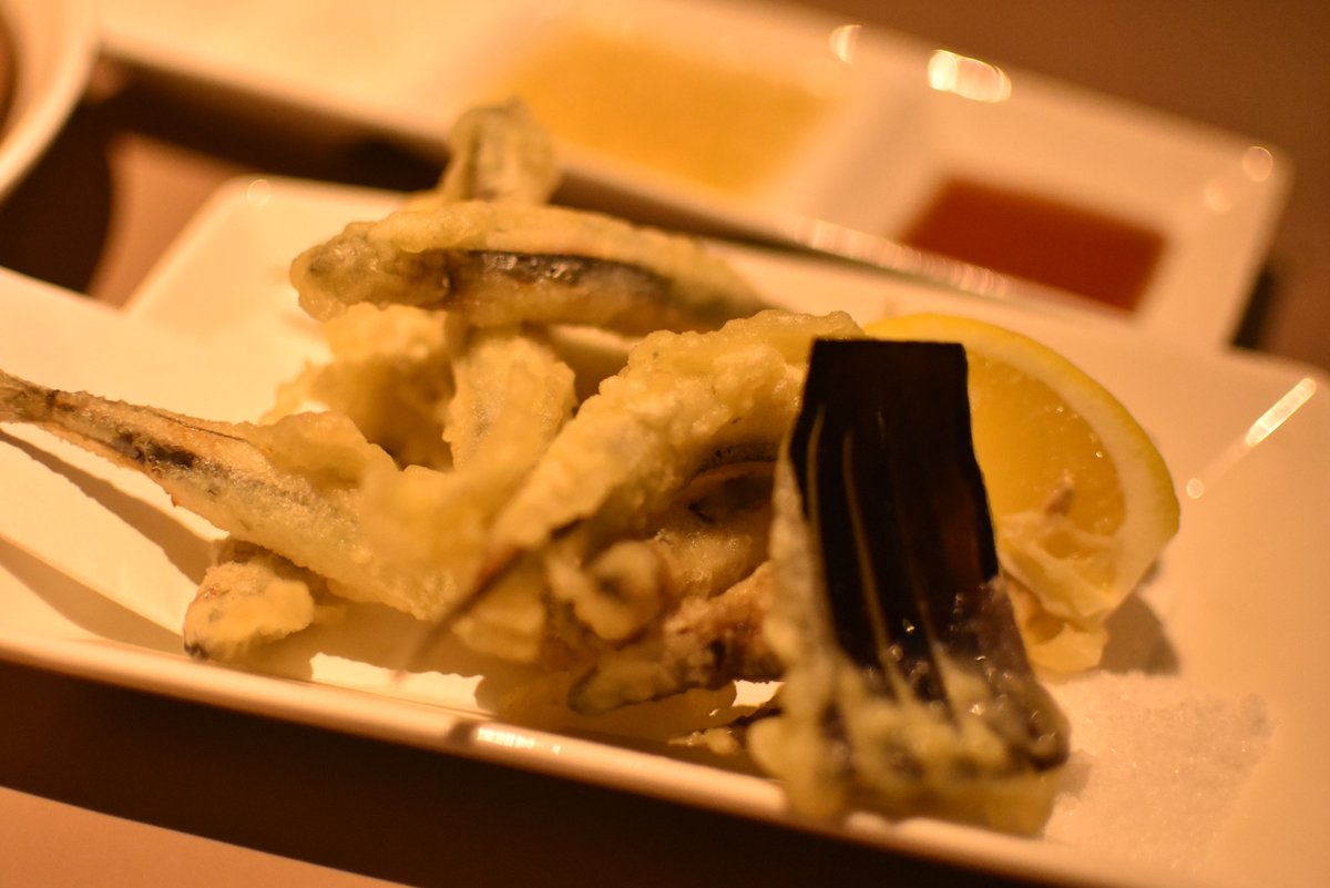 NaneiTenmonkan's tweet photo. SATUMA〇萬
きびなごの天ぷら🐟
きびなごは甑島方面で獲れるんだって!!
きびなごは刺身にしても、てんぷらにしてもうまうまよ🐟
#SATUMA
#天文館
#鹿児島
#きびなご https://t.co/n0wbEi63oy