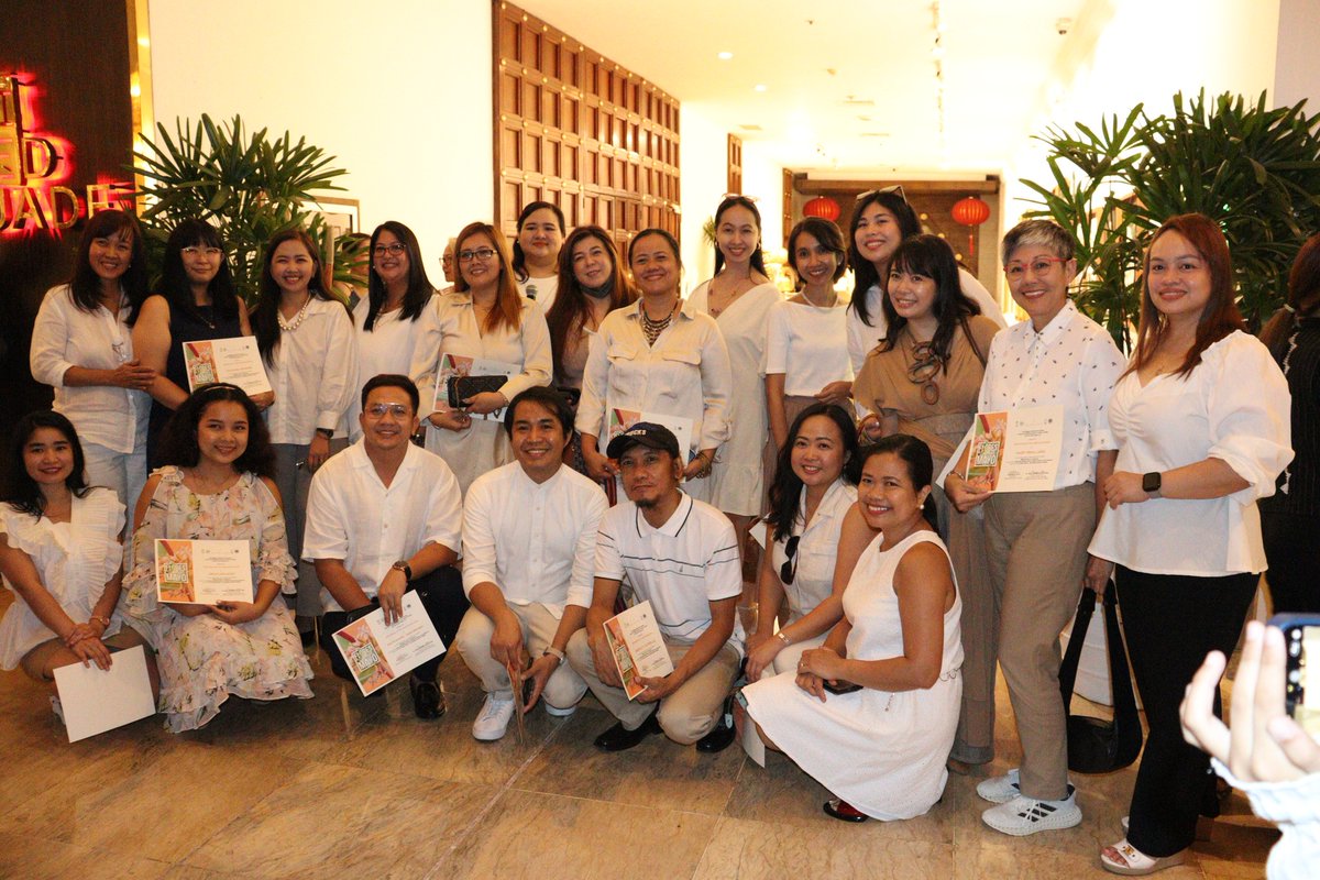 Botanical art exhibit on Philippine Flora in Toponyms opened at The Manila Hotel Art Gallery. The exhibit was unveiled on May 21 and will be open to the public until May 31, 2024.  

Read more: upm.edu.ph/.../botanical-…  

Photo by: Joseph Bautista, IPPAO