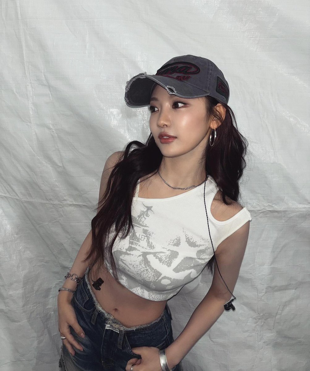 HOMEDUCK_'s tweet photo. 하라가 궁금해 💭 https://t.co/XATKsFszk1