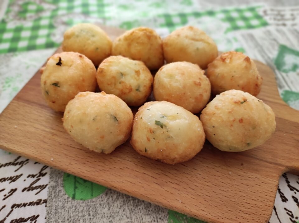 nonnaLella51's tweet photo. #crocchette #patate #cucina #italiana #cucinare #ricette #scritteamano #tradizioni #famiglia #nonna #blogcucina #cibo #food #FoodieBeauty #foodblogger #homemade #eat #cooking #foodie #foodies #foodlover #foodlovers #yummy https://t.co/rw94P84Z1z