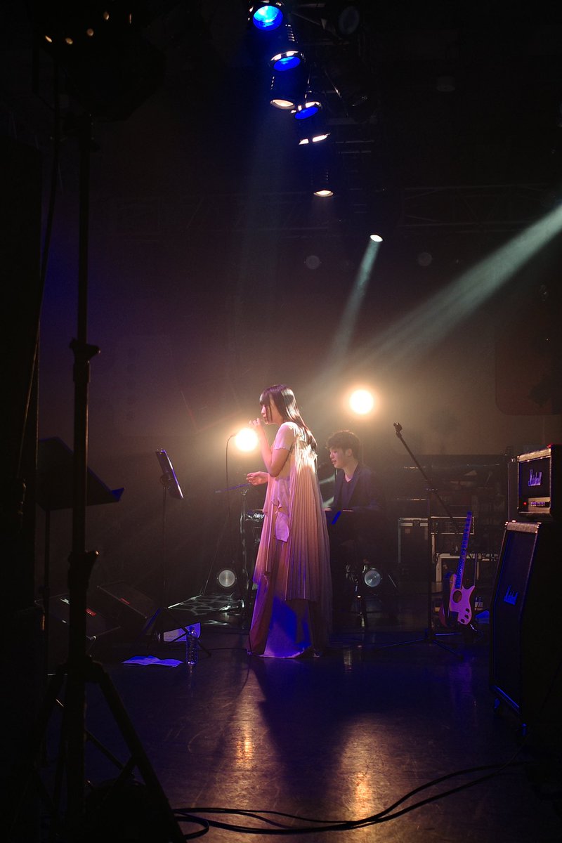 onthestreet1203's tweet photo. 520人生の初のワンマンライブが終了したこと、本当に素晴らしいですね😊
このライブを通じて、自分に向けての努力が必要な部分も見つかったかもしれませんが、第一の目標を達成できたことは本当に嬉しいことです。

当日参加してくれた皆さんに感謝の気持ちを伝えたいですね。現場でもオンラインでも、皆さんのサポートが力になりました。次の目標に向かって進むためのエネルギーをもらえたことでしょう。

「路上ライブ プロジェクト」のワンマンライブは完結ではなく、新たな始まりですね。これからも一緒に頑張っていきましょう！

また皆さんとお会いできる日を楽しみにしています。この道の中で出��った全ての人々や出来事に感謝します。夢を追いかける旅路は、本当に価値のある��のですね。

#路上ライブ 
#プロジェクト
#台湾から
#大学生
#YABE
#歌うま 
#ワンマンライブ 
#かんたろう 
#seivson