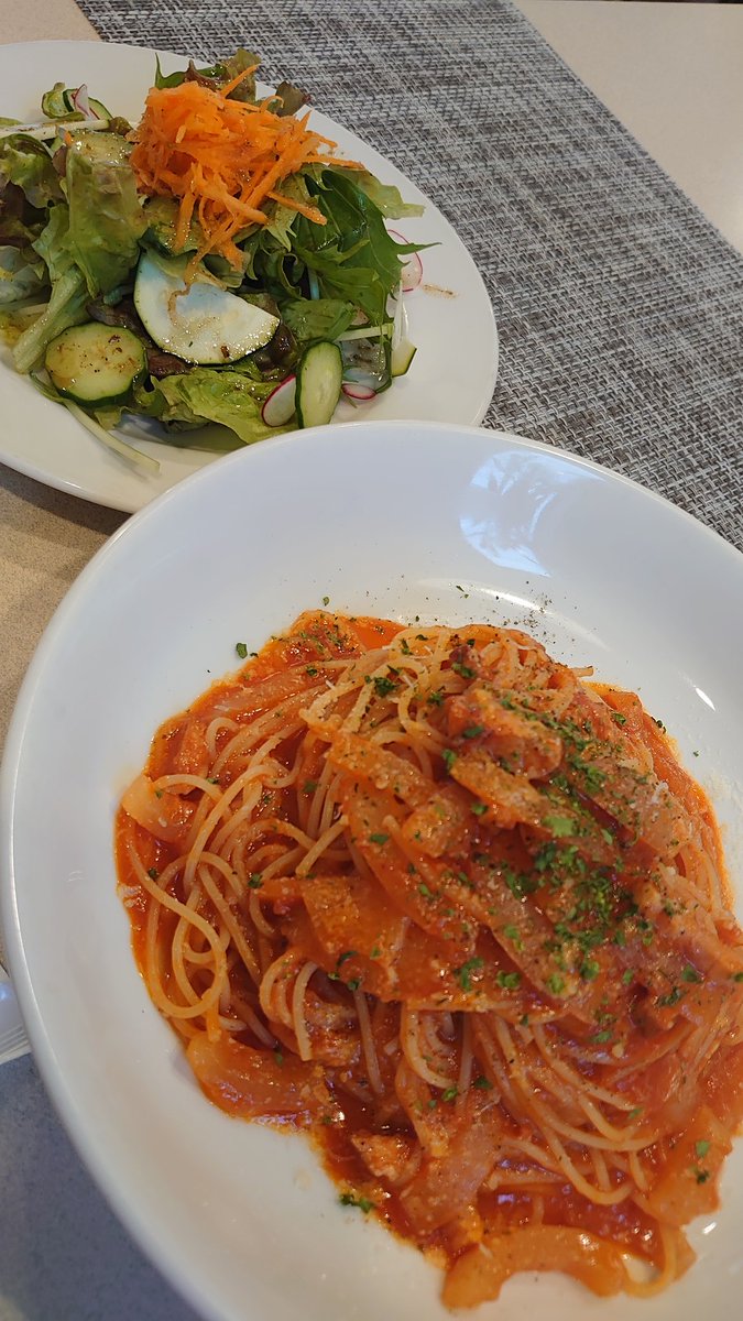sayu_rebel250's tweet photo. 職場の人たちとパスタランチ。
やっぱトマトソース系が好きだなぁ~
#新潟市東区
#Lamarima https://t.co/mQQ2aoGuJe