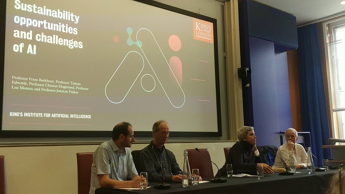 The panel of experts gave an excellent overview of #AI at the @KingsCollegeLon Festival of #ArtificialIntelligence @aiatkings in their respective areas - the good, bad & the ugly. The risks and opportunities it poses for the #society at large. #AIatKings #Sustainability