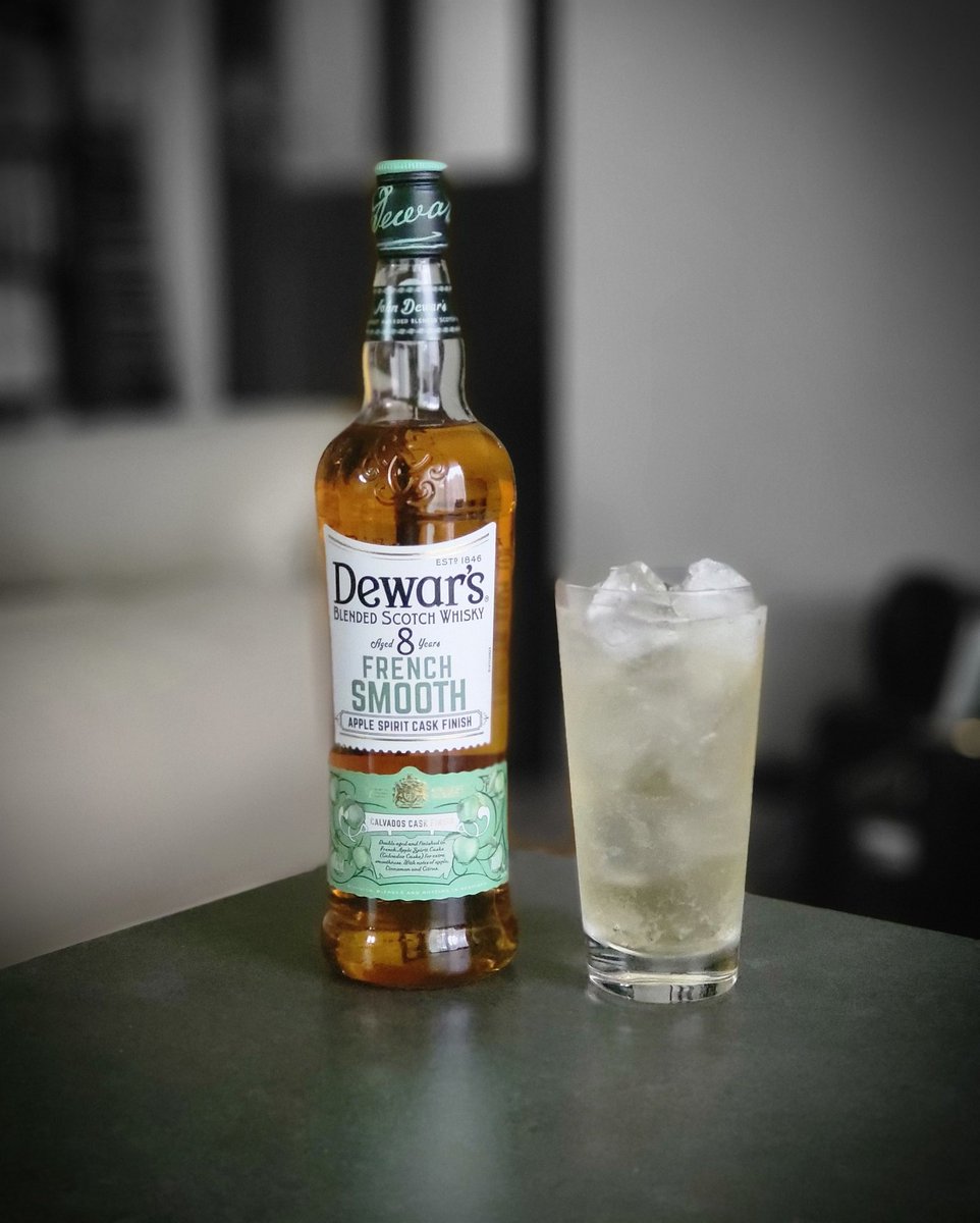 davidsontakuo's tweet photo. デュワーズ フレンチスムース
おっいけるねぇ～
美味しい！！

#TWLC
#whisky  #琥珀色
#ハイボール #ウイスキー
#デュワーズ #フレンチスムース
#スコッチ
#dewars #FRENCHSMOOTH https://t.co/ytvbLaWBBV