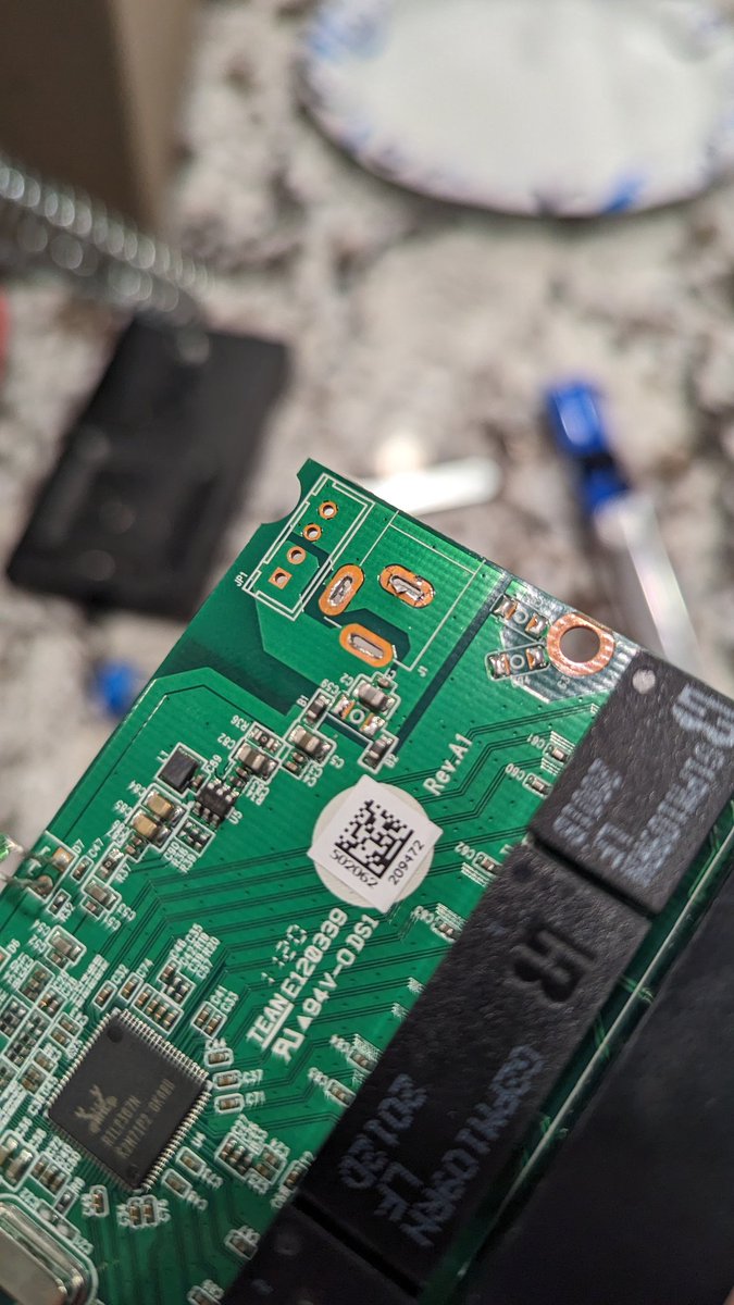 JadeAlchemy's tweet photo. Gigabit switch me and a friend found at a thrift store that I've modded to use type c power. https://t.co/eQmVSFD9tO