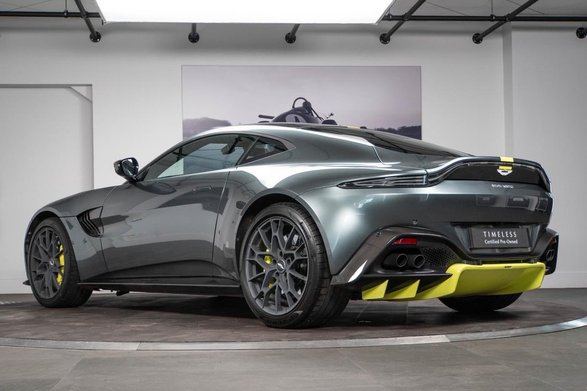 The epic Vantage AMR 59 Edition Manual.  A rare delight  - just 1 of 59.   The manual Vantage was beautifully engineered with some fantastic details.

This will be a great buy for someone.

Full information:
hwmastonmartin.co.uk/pre-owned-cars…

#astonmartin #vantage #amr #hwm