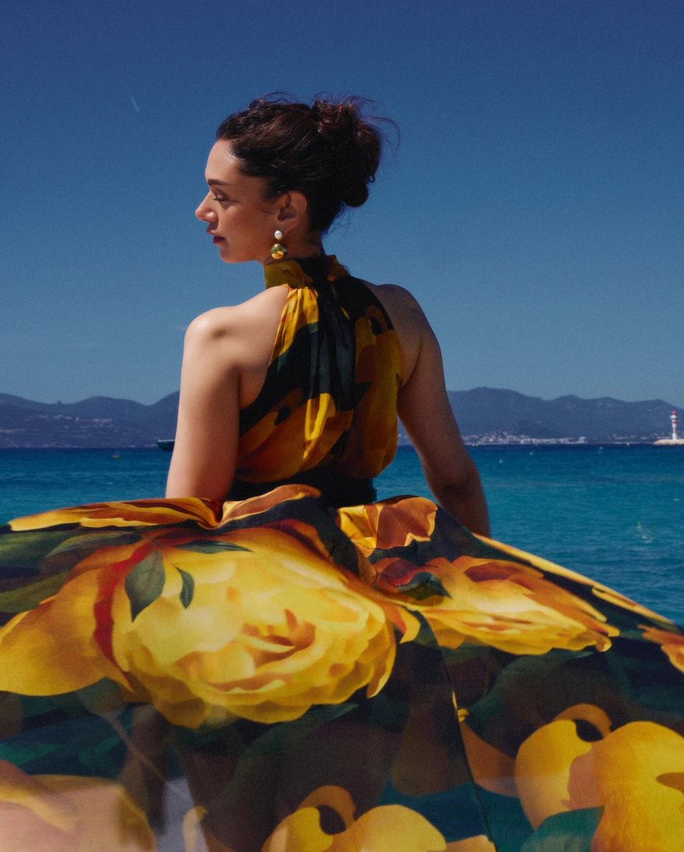 bombaytimes's tweet photo. Our very own #Bibbojaan killing it at #Cannes 

#aditiraohaydari #cannes2024 #CannesFilmFestival #Bollywood #Heeramandi https://t.co/v00vjjBjIW