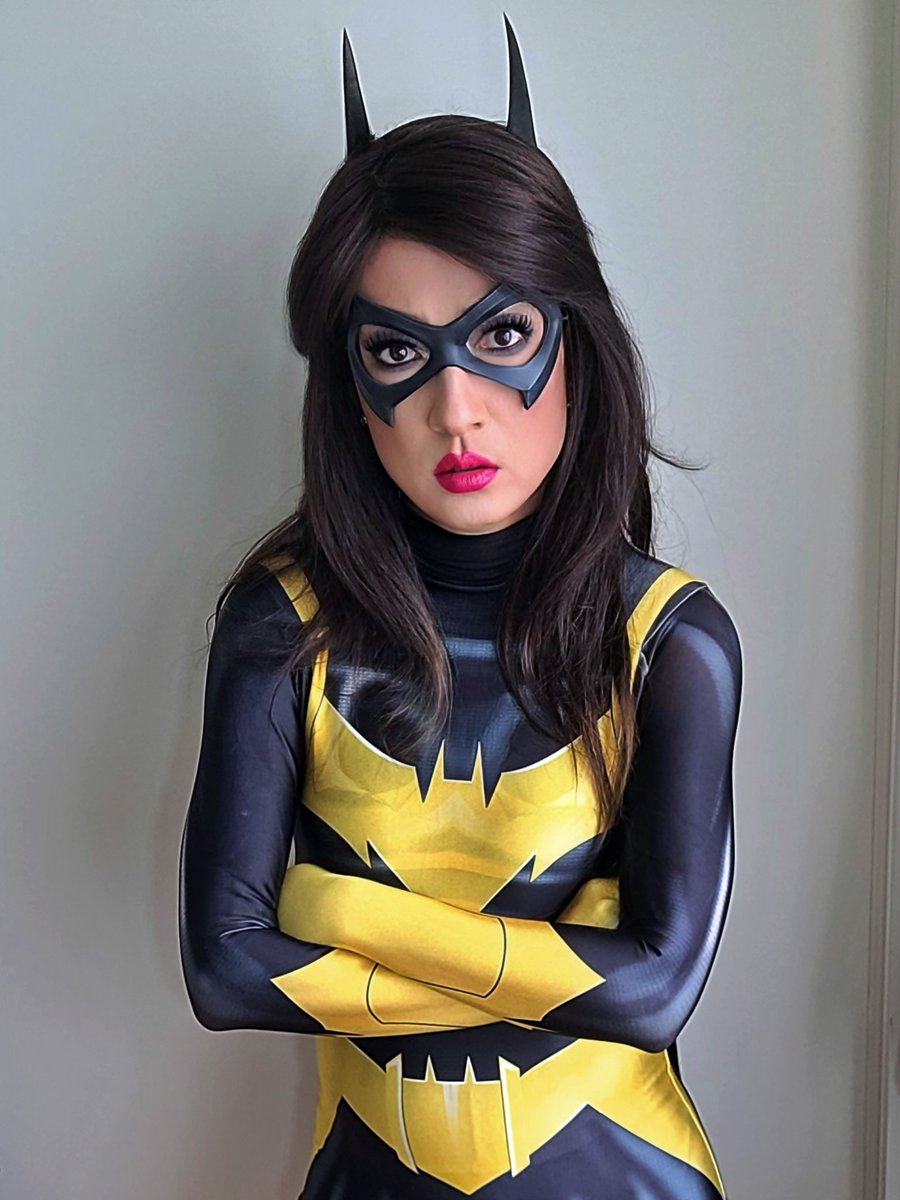 I have been told may times I need to listen more. Unfortunately, I phase out when all I hear is platitudes. The question is when can I start beating the crap out of you?

#ozbattlechick #ozbattlechickcosplay #batgirl #batgirlcosplay #barbaragordon #dccomics #dccosplay #cosplay