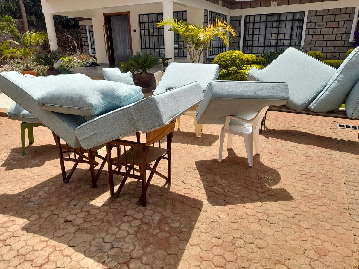 lilies_cleaners's tweet image. The sun is out today and our team is ready for you. Call/text/whatsapp 0742020504 for your cleaning needs.
#cleaning #sofasetcleaning #seatscleaning